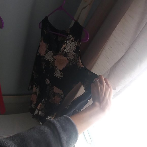 Dynamite dress - Picture 2 of 2